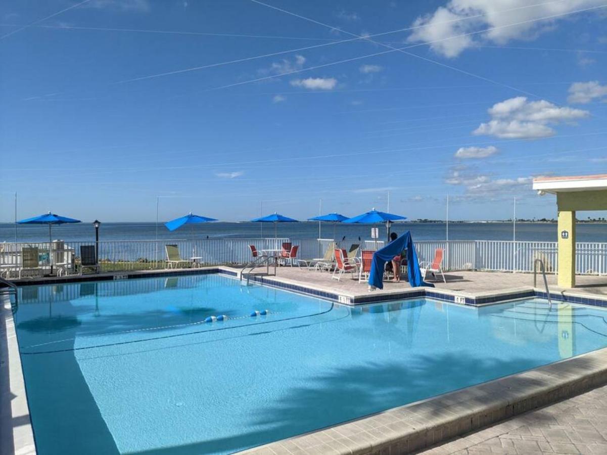 Bay Views From Your Balcony Beach Resort タンパ エクステリア 写真
